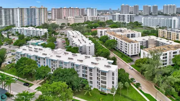 Sunny Isles Beach, FL 33160,17620 E Atlantic Blvd #310