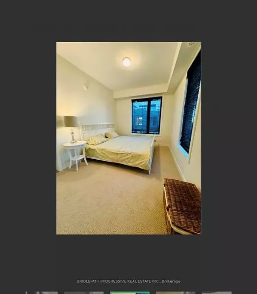 Mississauga, ON L5L 5T3,3421 Ridgeway DR #11