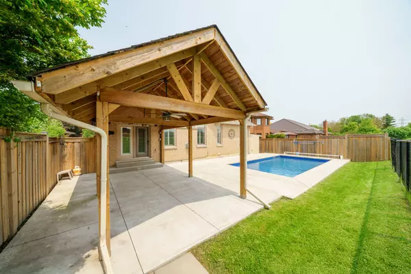 Hamilton, ON L9B 1G6,117 Christopher DR