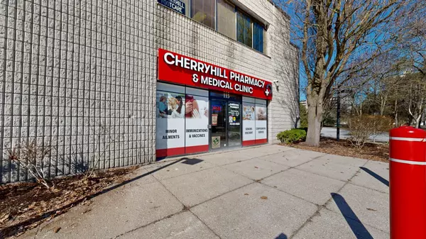 101 CHERRYHILL BLVD #114, London North, ON N6H 4S4