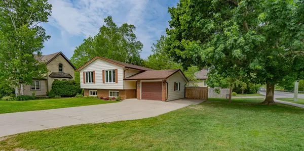 Kincardine, ON N2Z 2H1,970 William ST