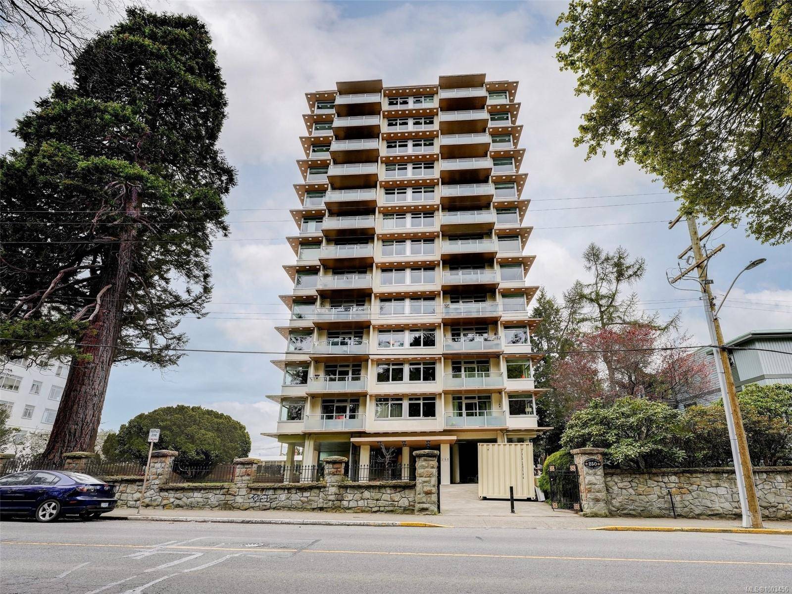 250 Douglas St #407, Victoria, BC V8V 2P4