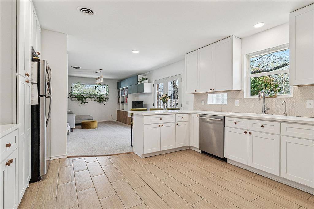 Dallas, TX 75228,2461 Highland Road