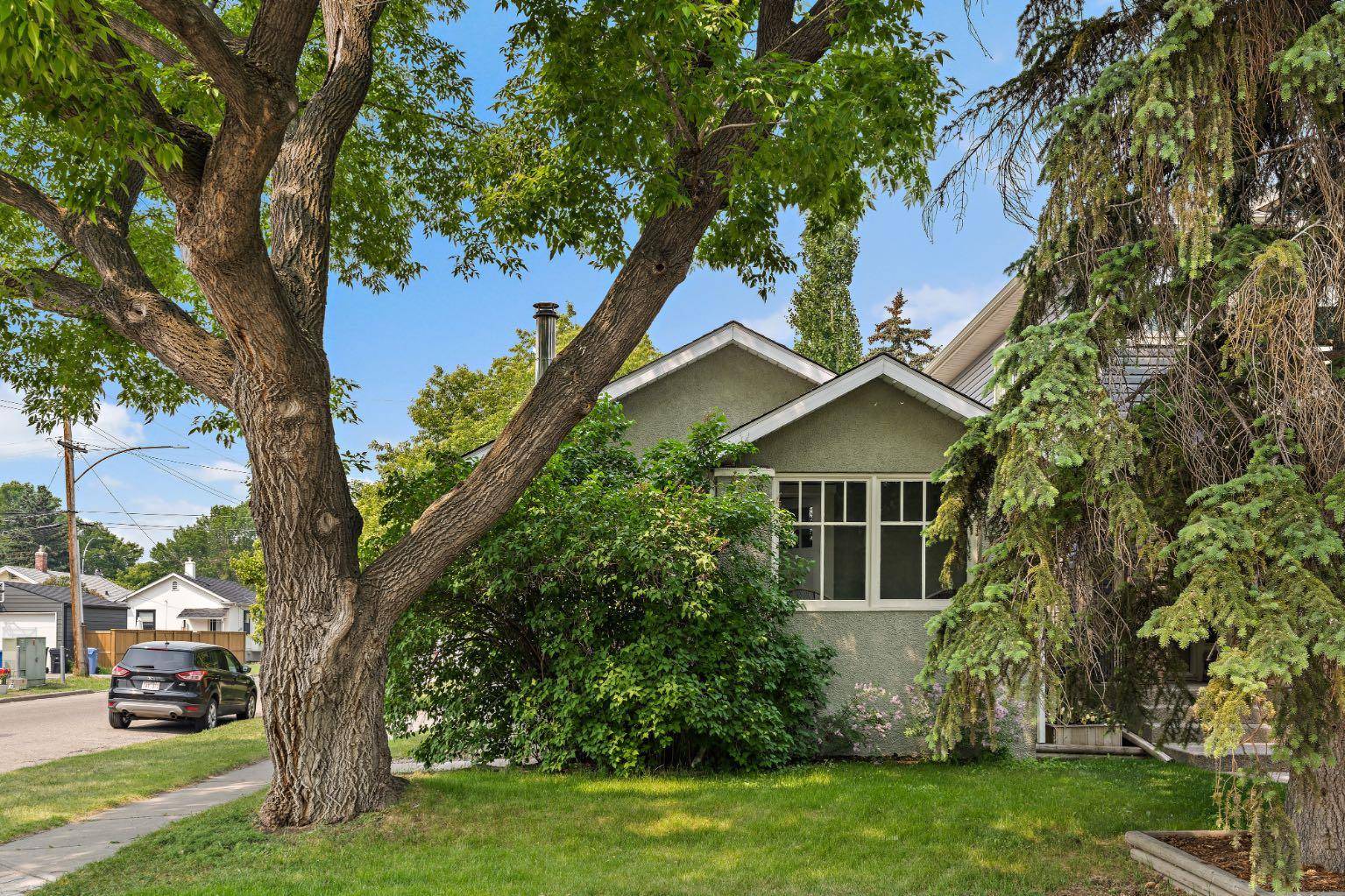 1427 16A ST SE, Calgary, AB T2G 3S5