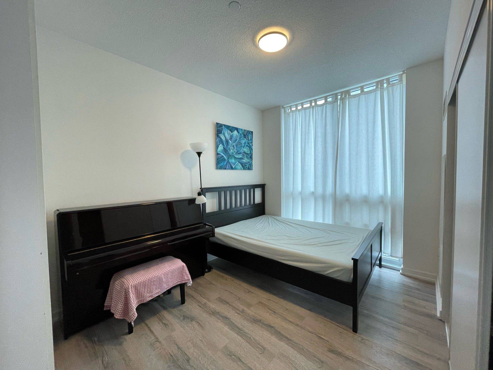 Toronto C15, ON M2J 0E2,52 Forest Manor RD #1305