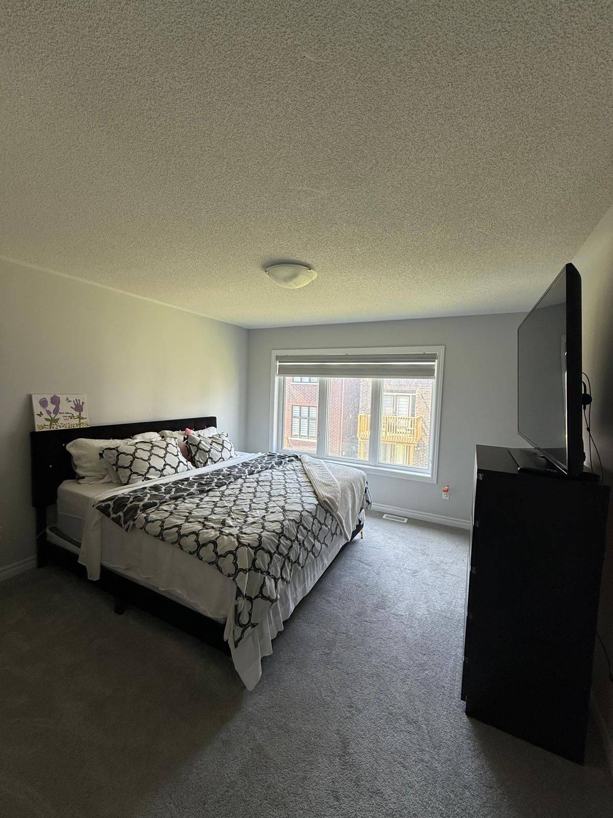 Oshawa, ON L1L 0V4,1115 Thompson DR