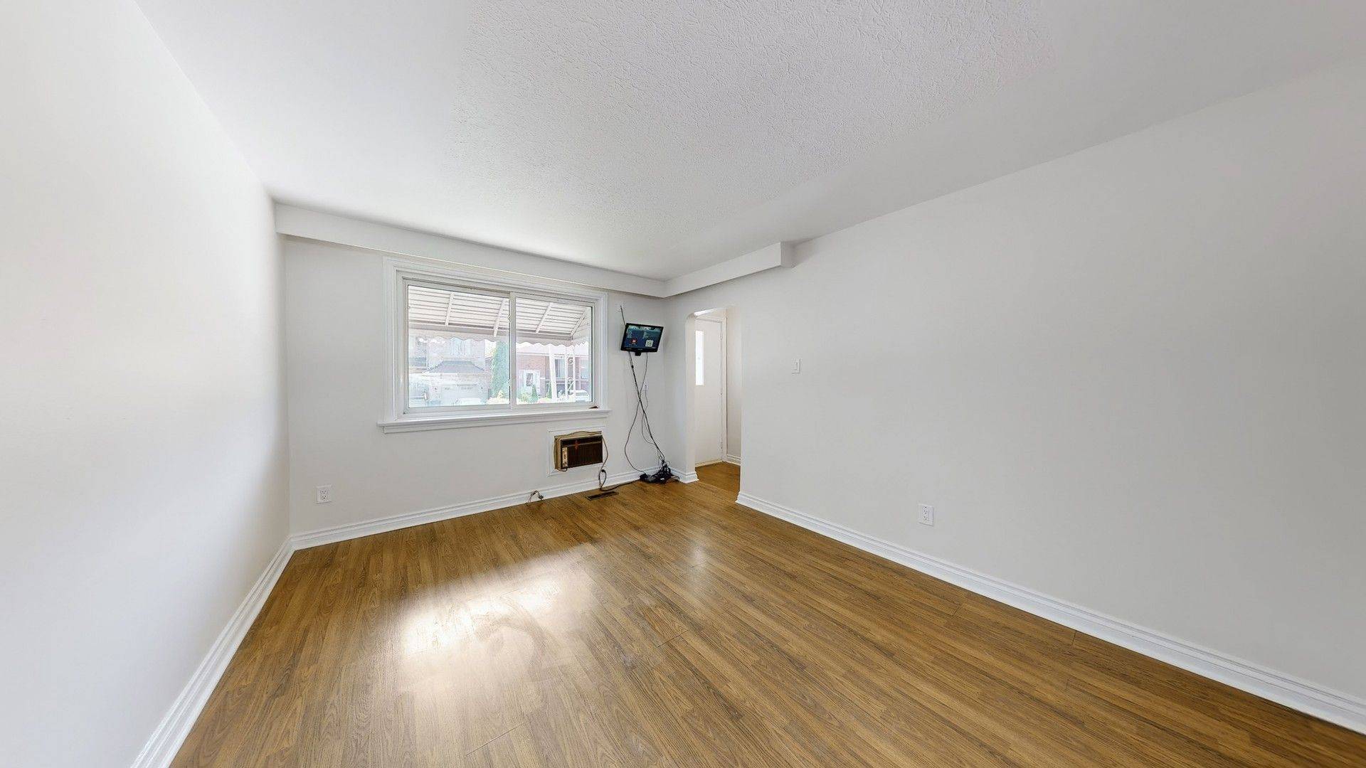 Toronto E06, ON M1N 2P5,138 Park ST