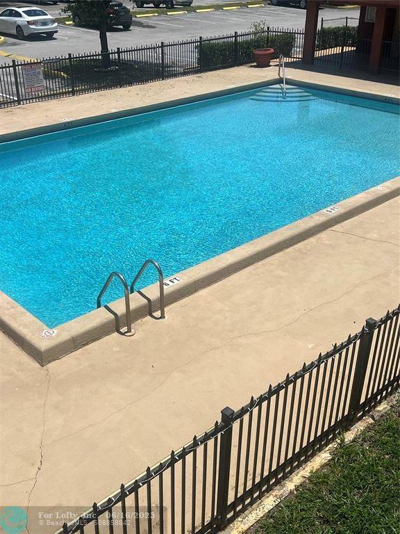 Fort Lauderdale, FL 33334,95 NE 41st St  #196M