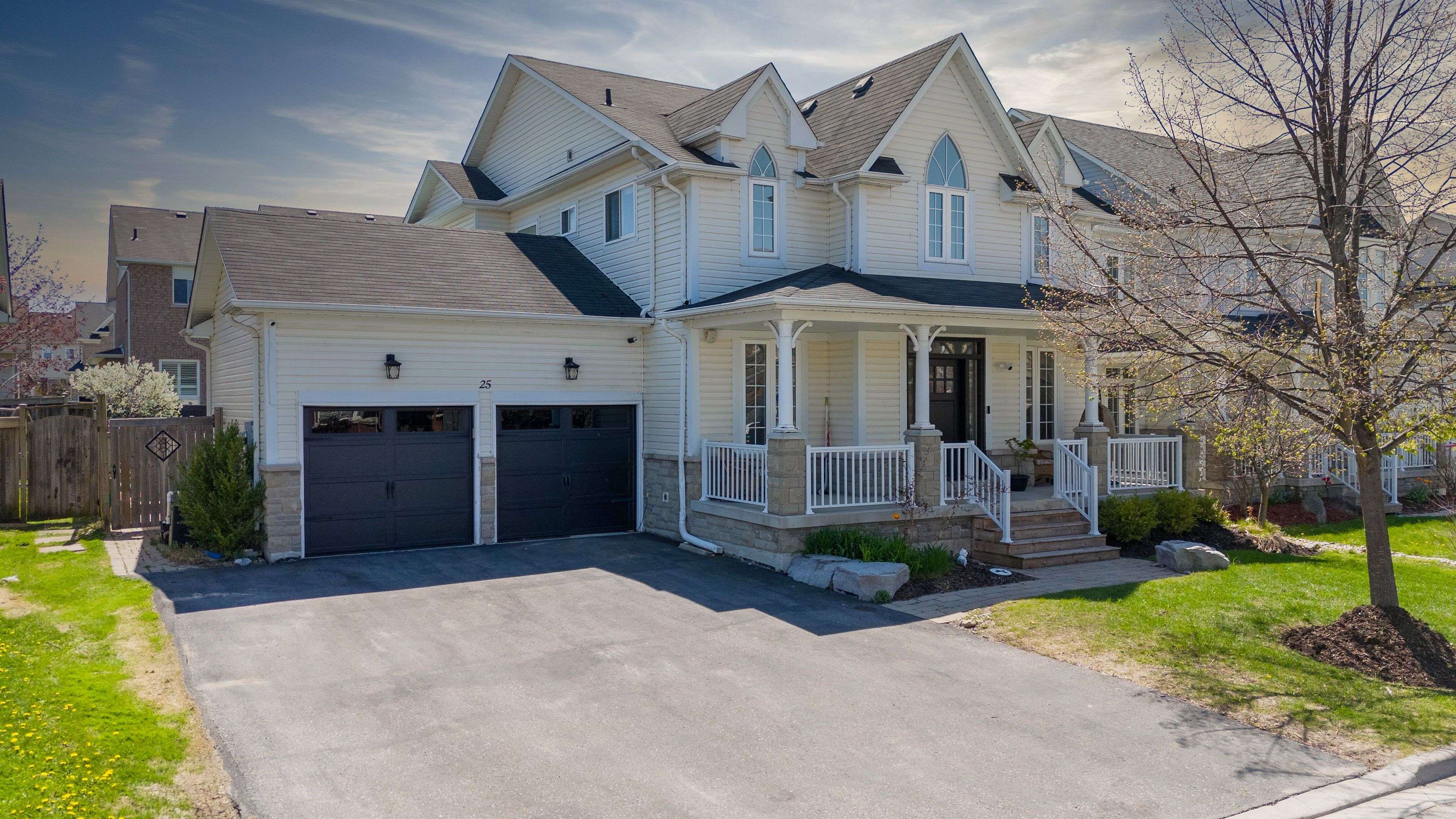 25 Regalia WAY, Barrie, ON L4M 7H7