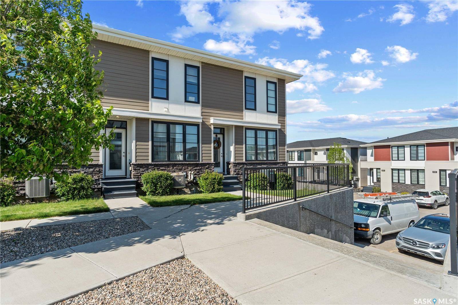 Regina, SK S4X 0L2,3229 Elgaard DRIVE #209