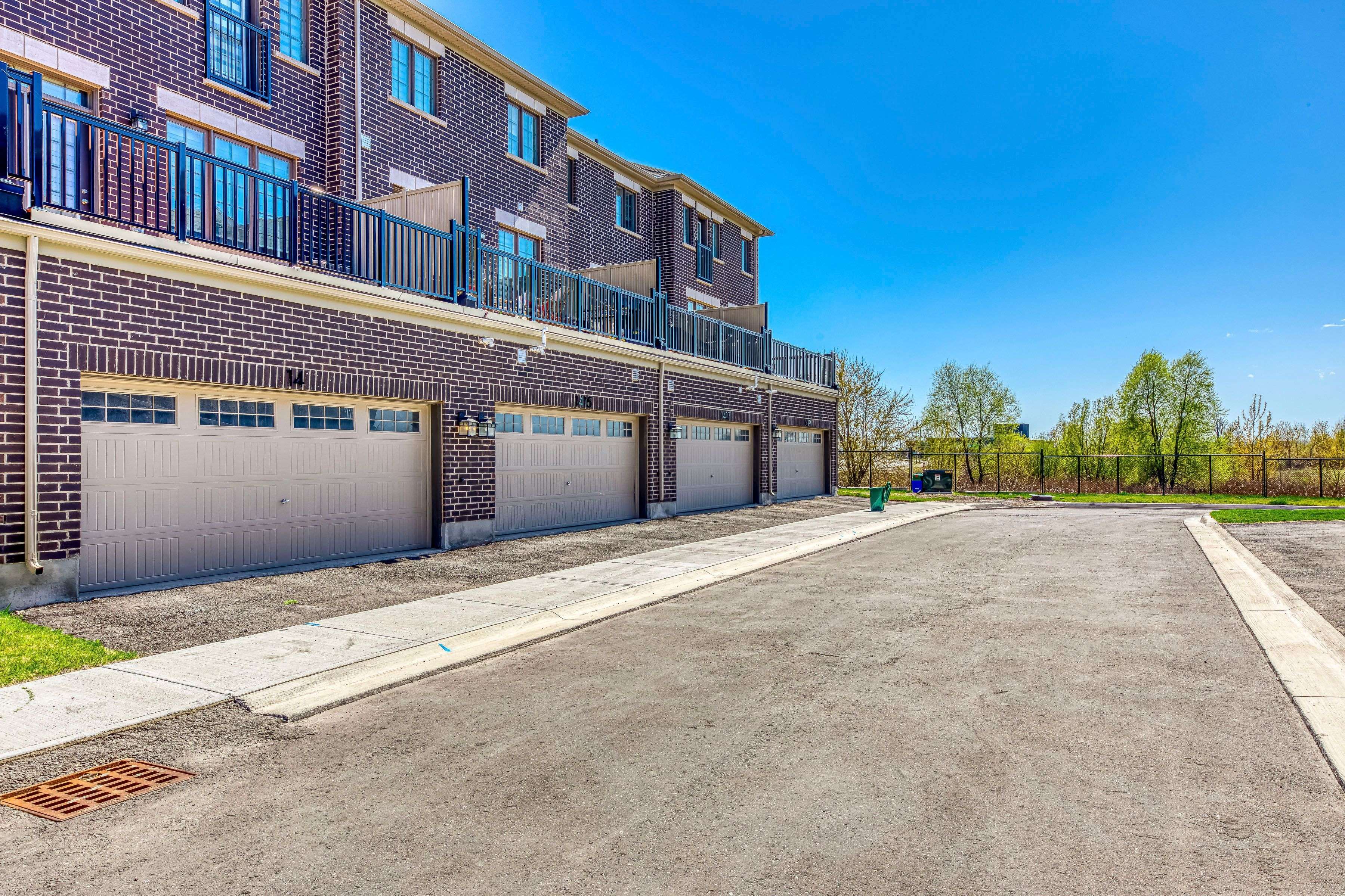 Oakville, ON L6M 5P2,1413 William Halton Pkwy