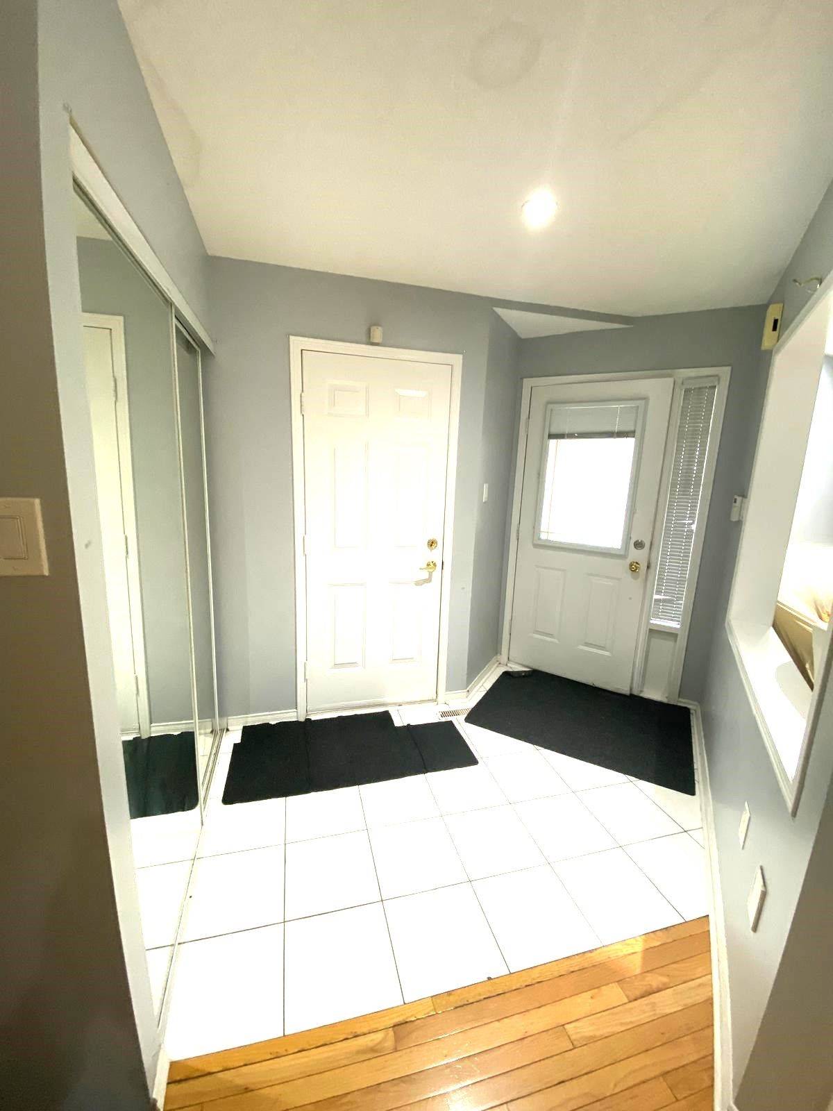 Brampton, ON L6R 2G9,3 Sandyshores DR
