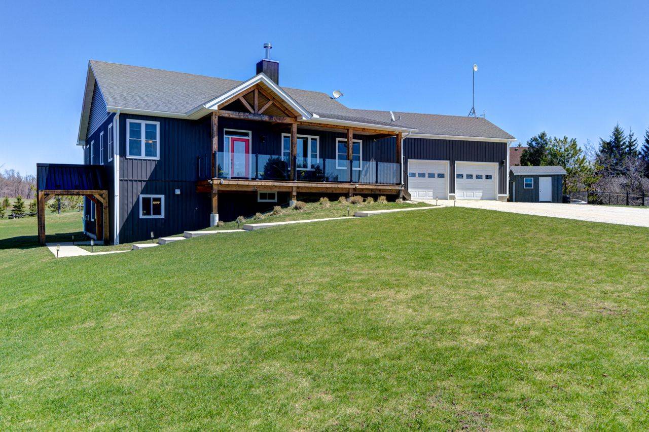 Grey Highlands, ON N0C 1M0,167 BREWSTER LAKE RD #Singhampton