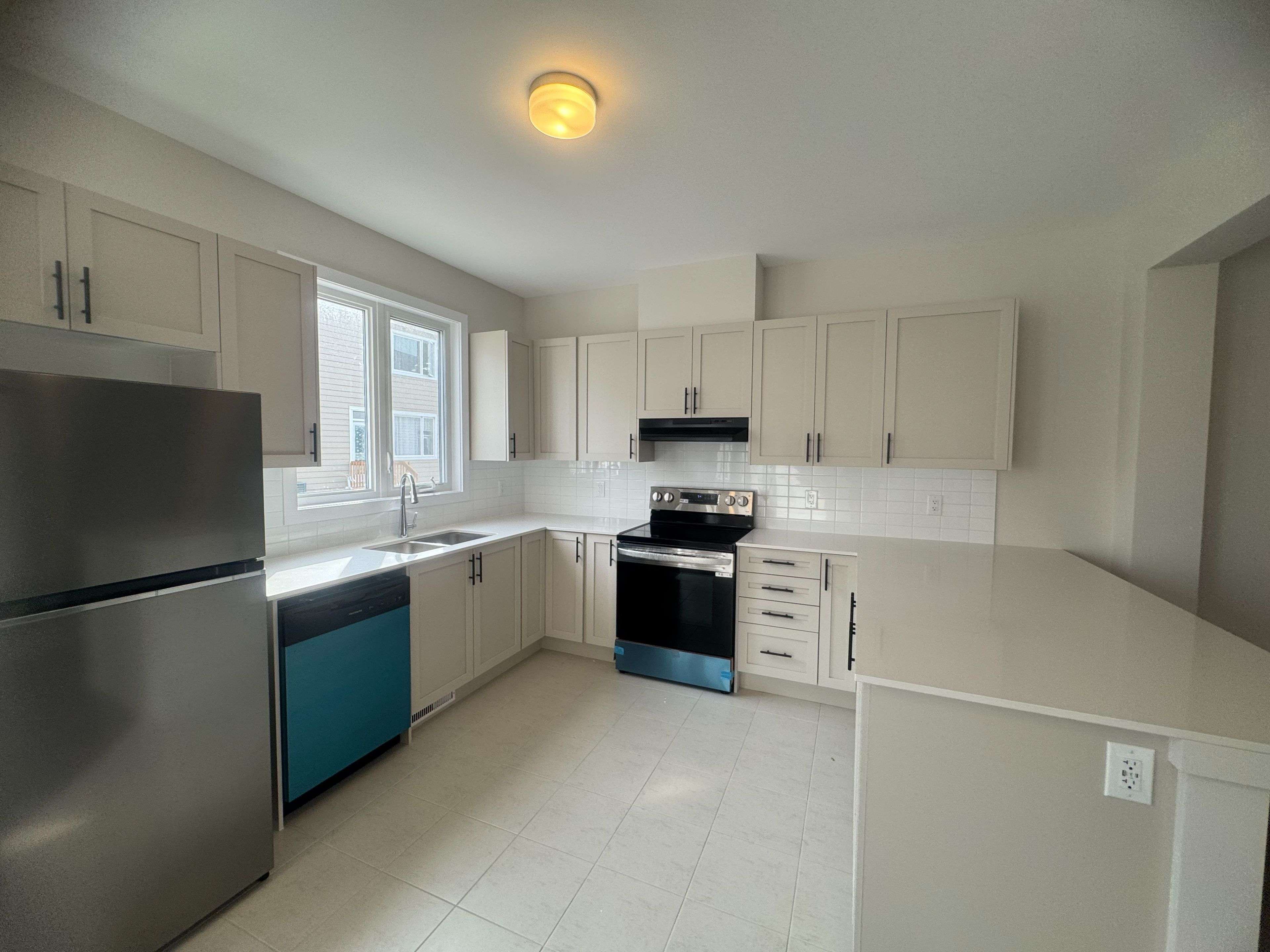 Stittsville - Munster - Richmond, ON K0A 2Z0,958 Seagrave LN