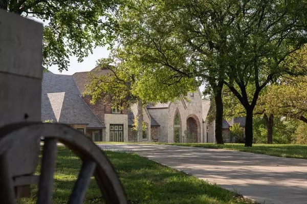 700 Temple Hall Highway, Granbury, TX 76049