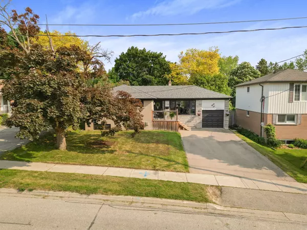 Newmarket, ON L3Y 1W4,85 Gladman AVE