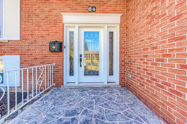 Waterloo, ON N2L 2P9,84 Ridgeview CRES