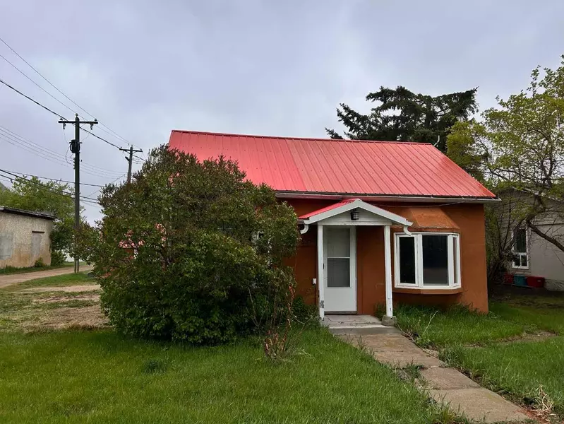 4923 52 ST, Innisfree, AB T0B 2G0