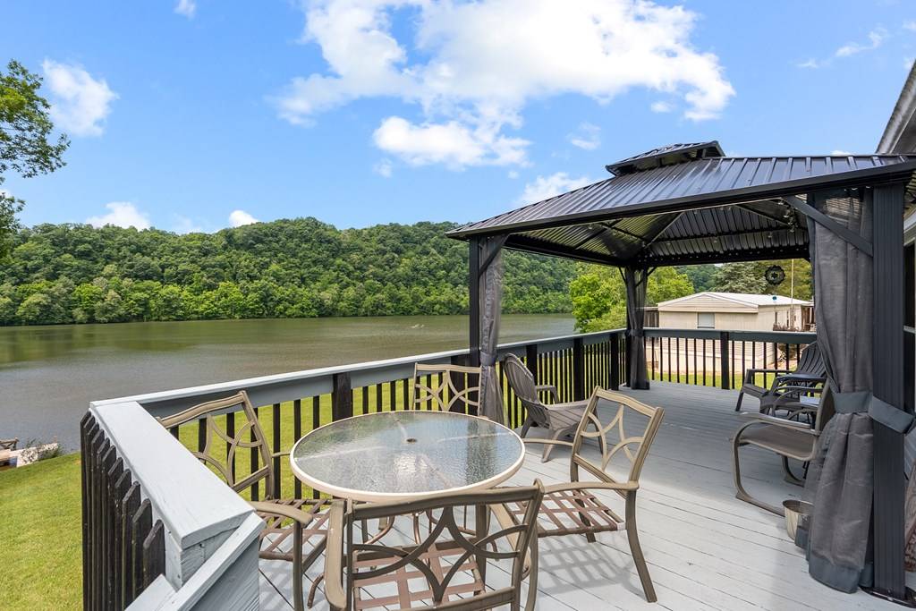 Hiwassee, VA 24347,4276 Paradise Road