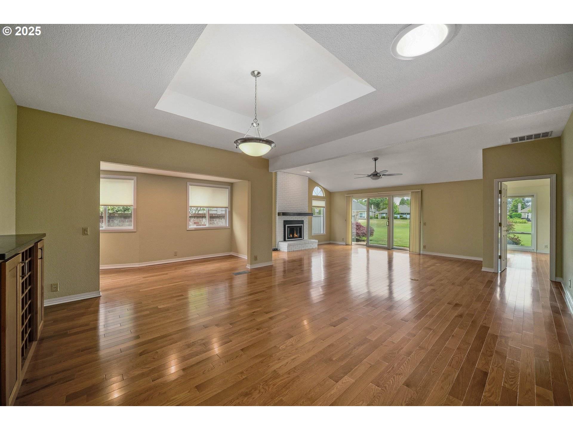 Keizer, OR 97303,533 FOUNTAIN CT