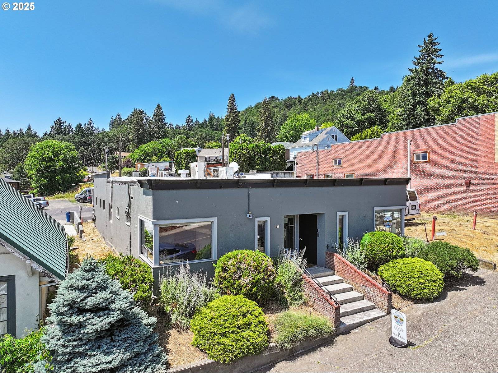 White Salmon, WA 98672,136 N MAIN AVE
