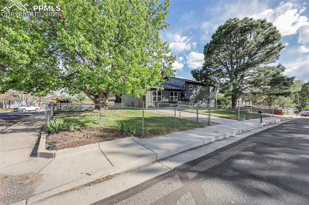 Colorado Springs, CO 80916,113 Homer DR