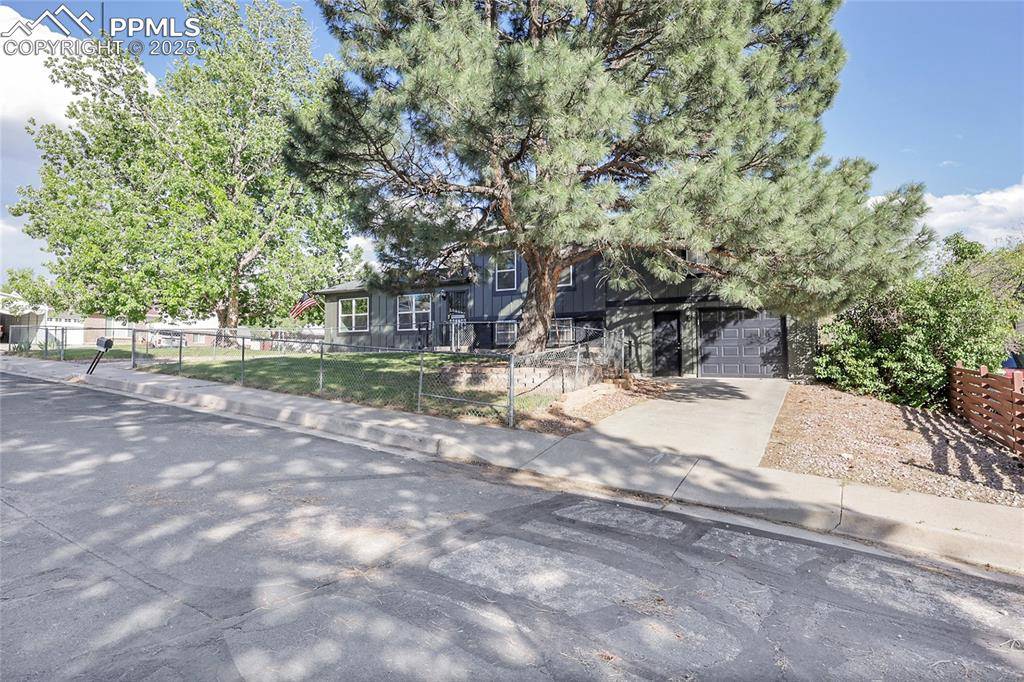 Colorado Springs, CO 80916,113 Homer DR
