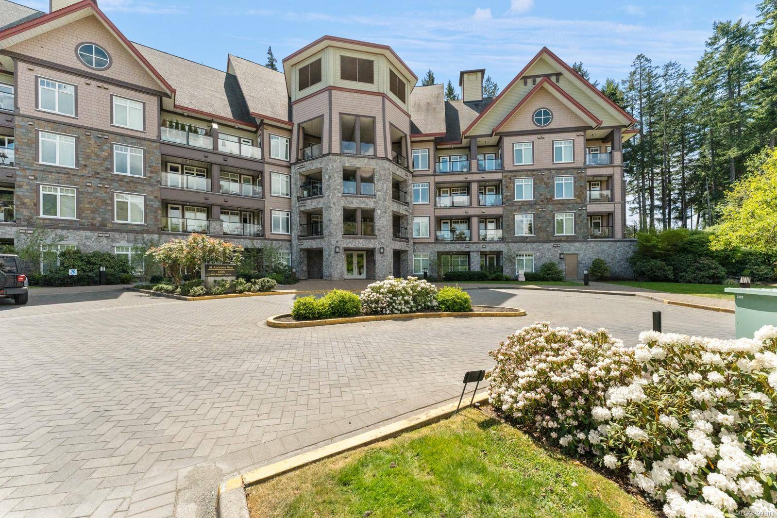 Langford, BC V9B 0E1,1395 Bear Mountain Pkwy #114