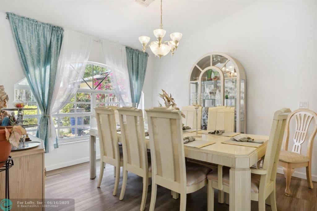 Naples, FL 34120,590 6th ST NE