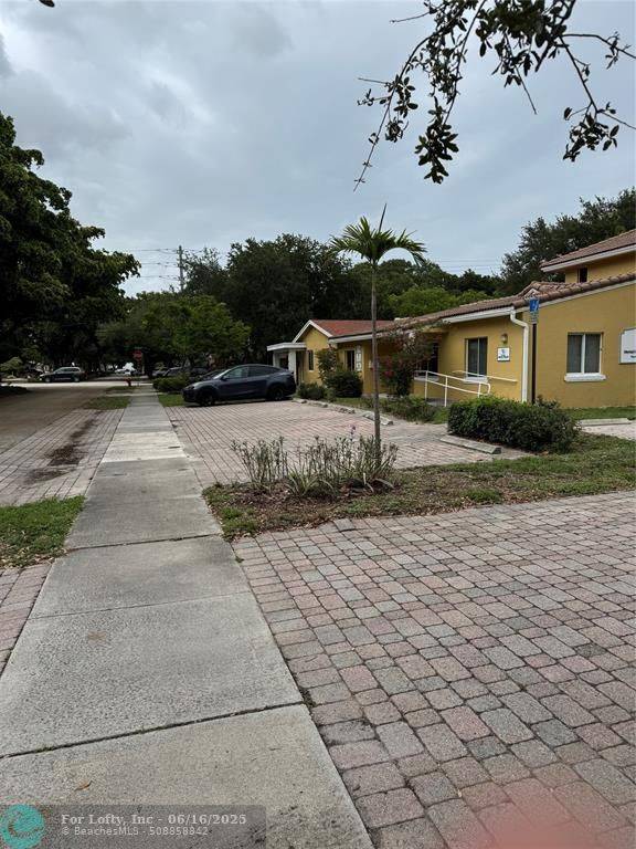 Fort Lauderdale, FL 33316,1844 SE 1st Ave