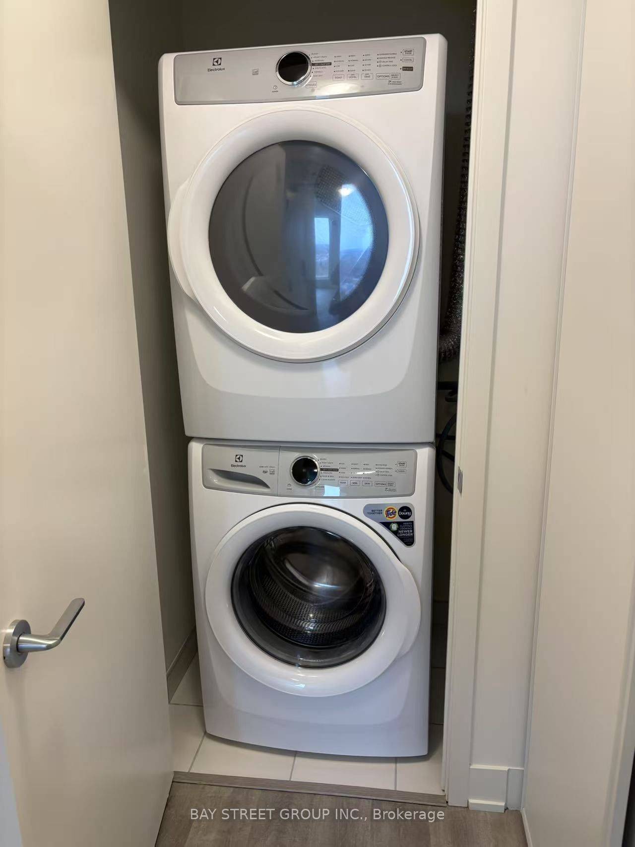 Markham, ON L6G 0H9,56 Andre De Grasse ST #1017