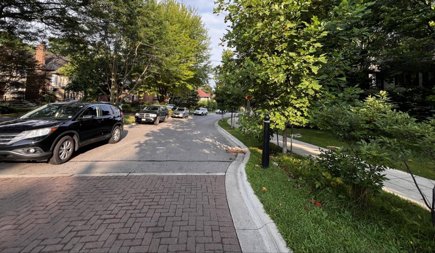 Toronto W01, ON M6S 4B3,309 Riverside DR