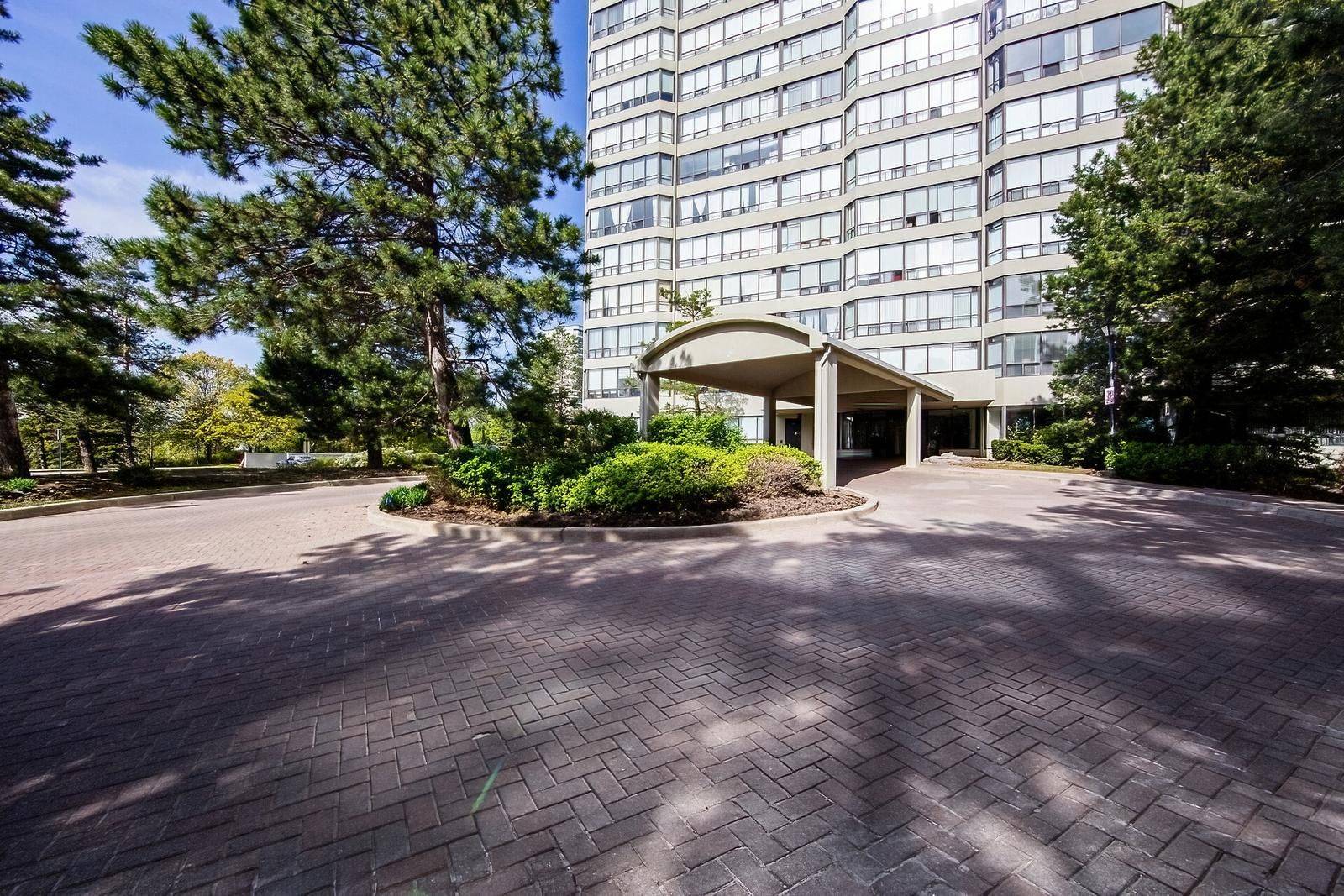 Brampton, ON L6S 5K7,22 Hanover RD #1503