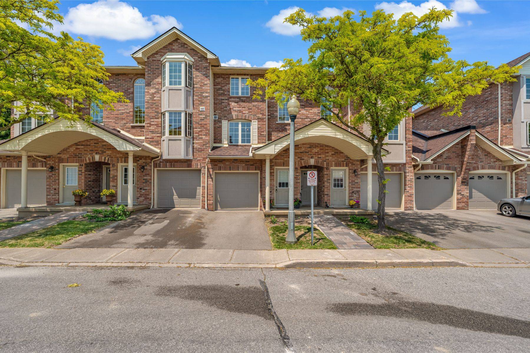 4045 Upper Middle RD #46, Burlington, ON L7M 4S9