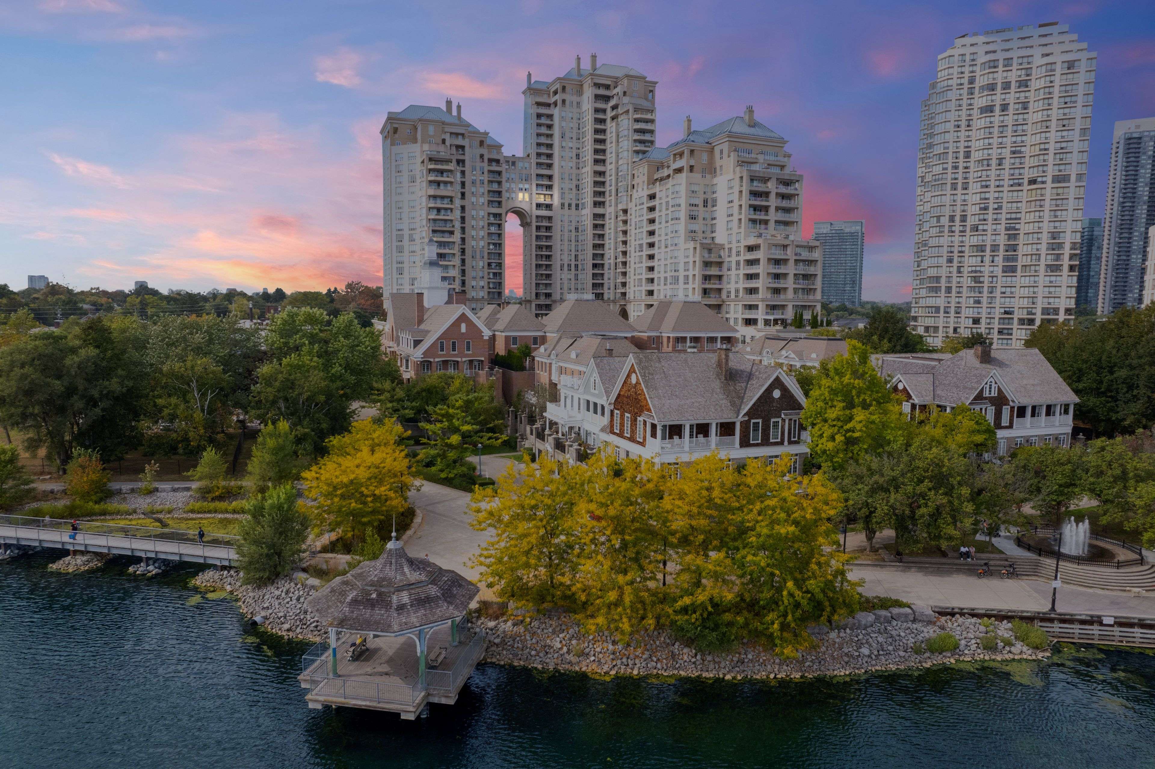 2285 Lake Shore BLVD W #1608, Toronto W06, ON M8V 3X9