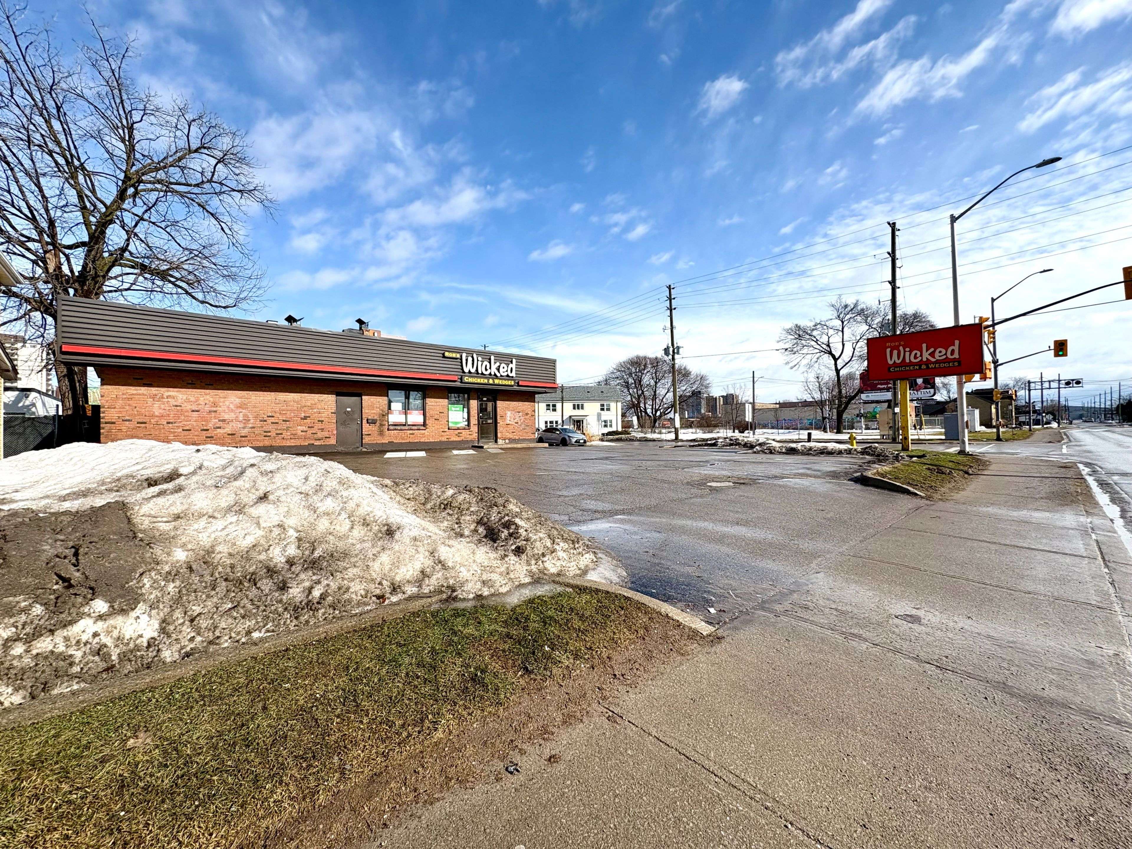 London East, ON N6B 1M3,466 Horton ST E