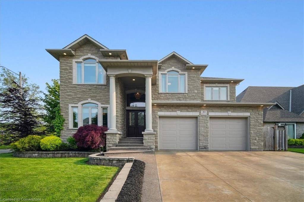 Hamilton, ON L8E 5L2,30 Parkmanor DR