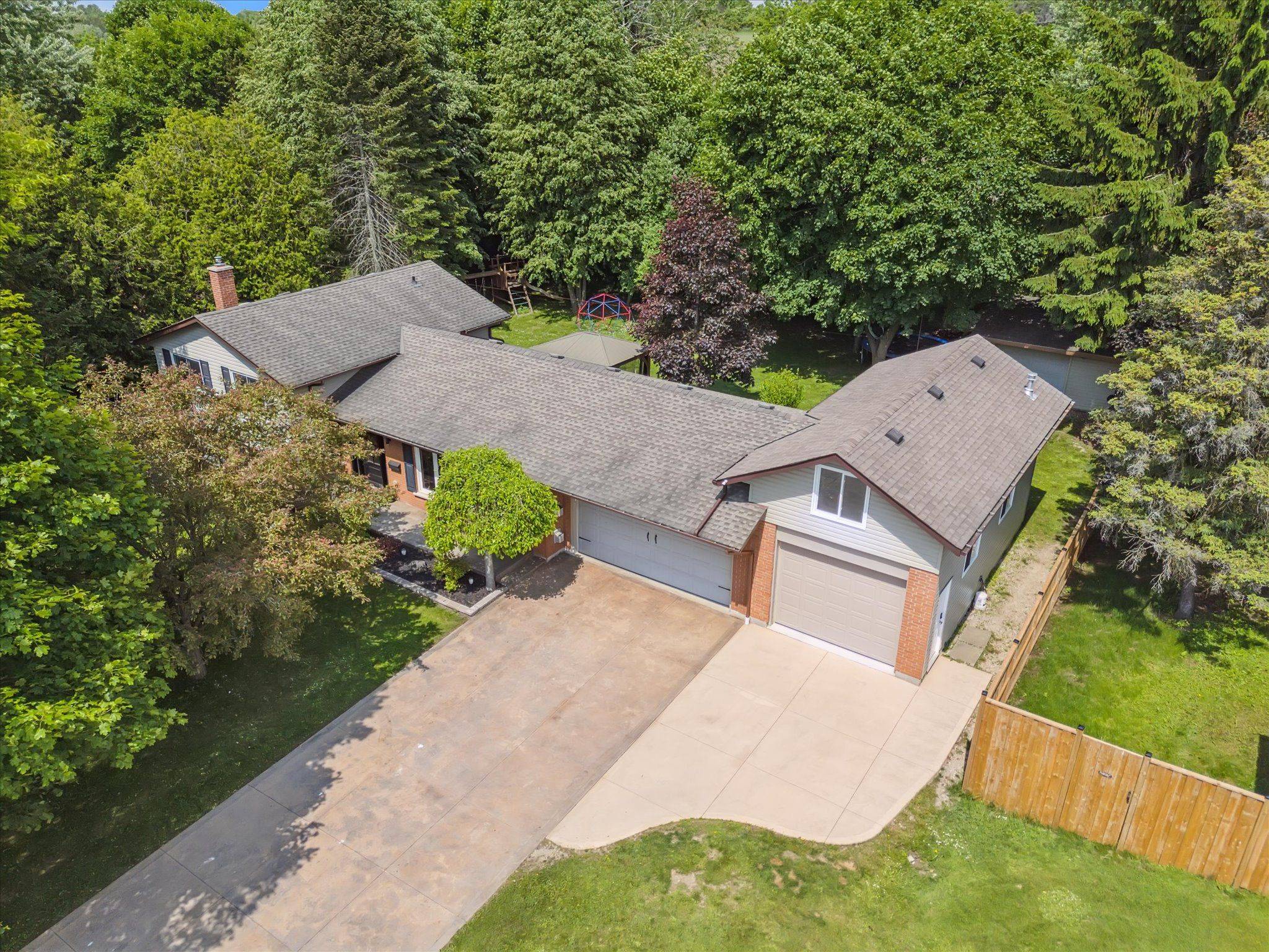 Centre Wellington, ON N1M 3A2,765 Bon Accord ST