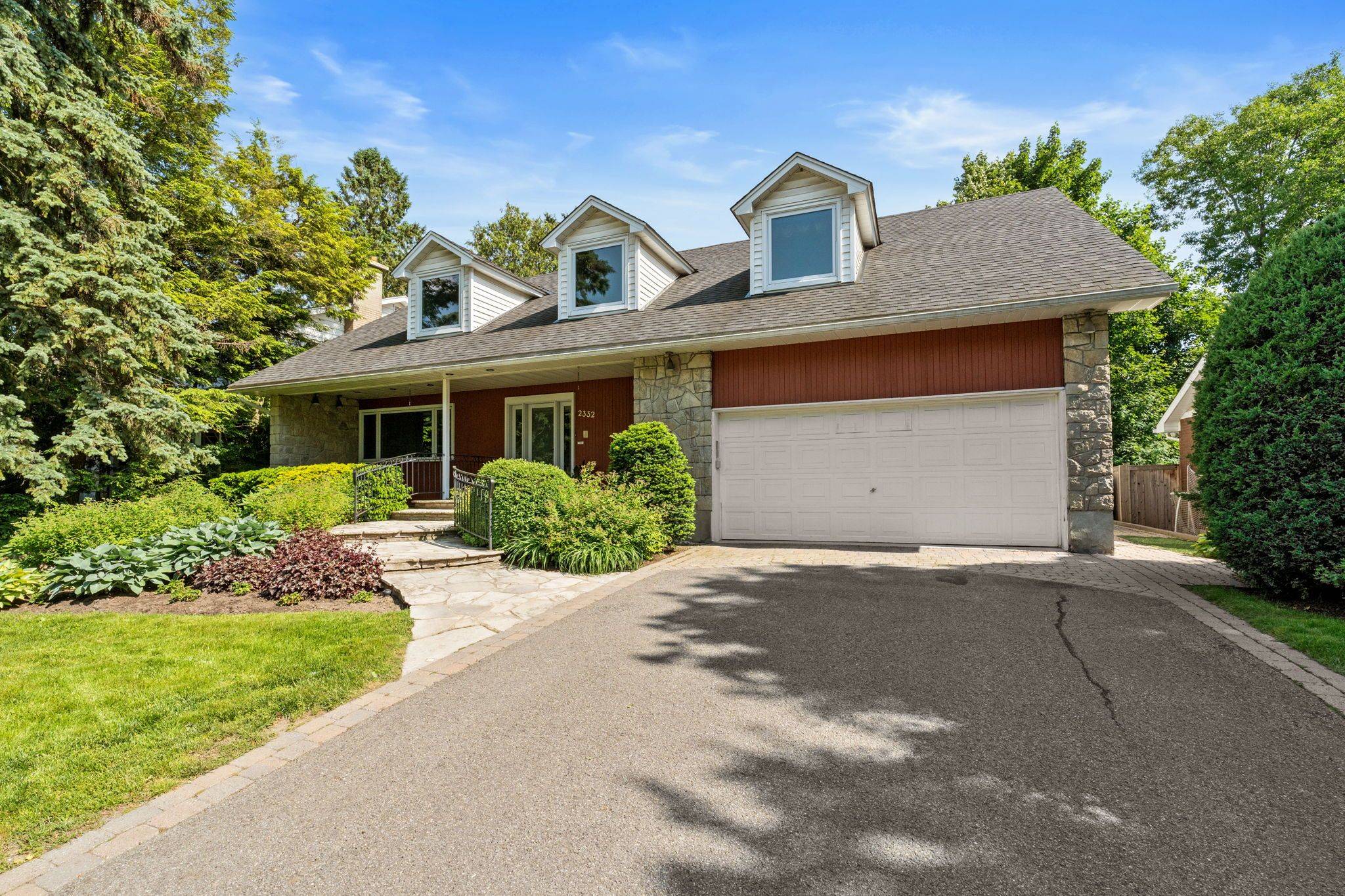 Britannia Heights - Queensway Terrace N And Area, ON K2B 7L2,2332 Kildonan AVE