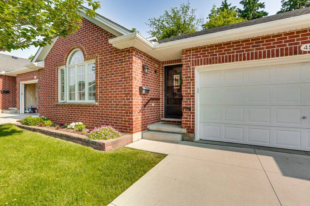London East, ON N5W 6G3,1077 Hamilton RD #45