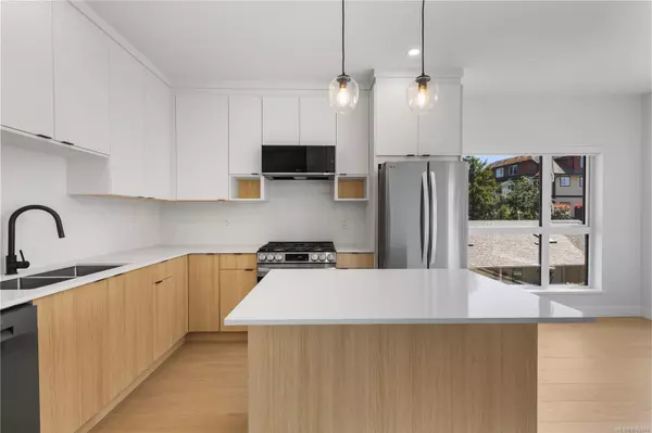 Langford, BC V9B 3R8,2629 Millstream Rd #320