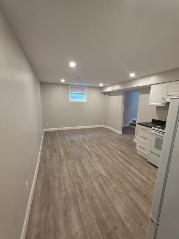 Orangeville, ON L9W 2S9,42 Marion ST W