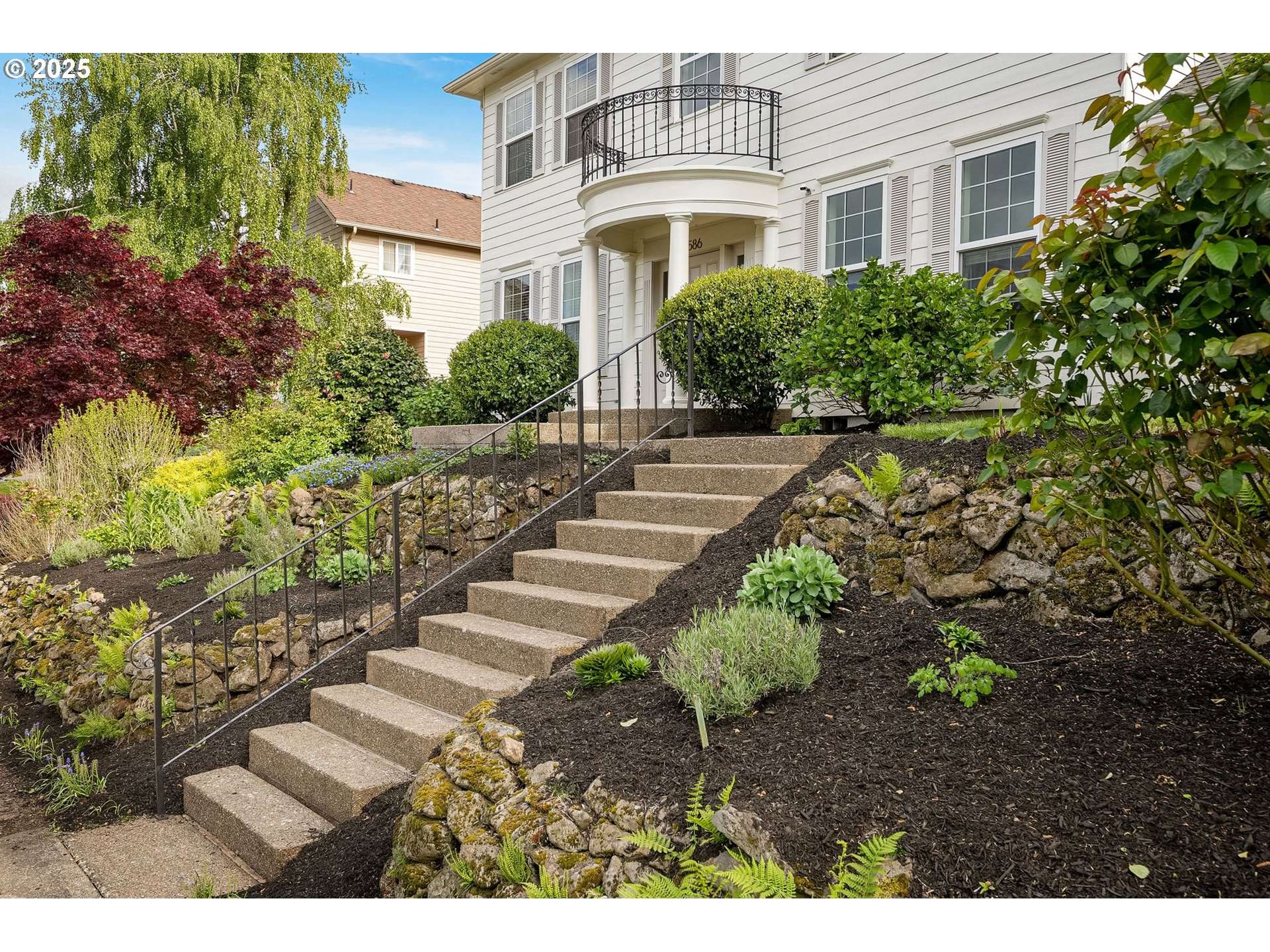 Salem, OR 97306,586 VALDERAMA AVE