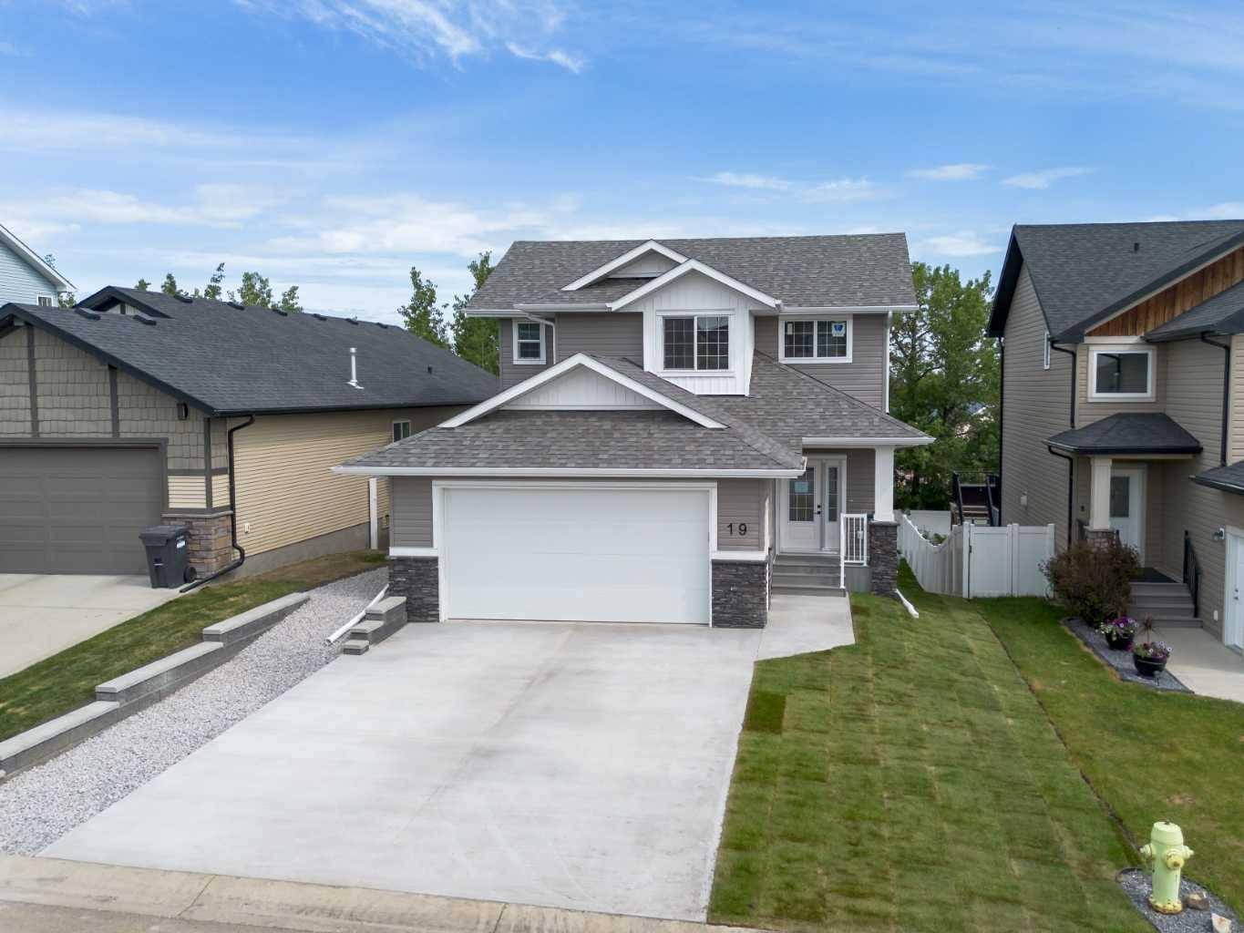 Sylvan Lake, AB T4S 0L6,19 Cole Way