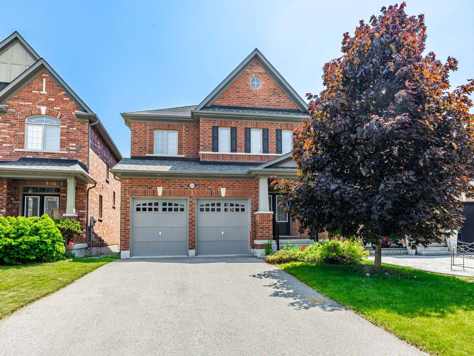 Oshawa, ON L1L 0H5,2373 Secreto DR