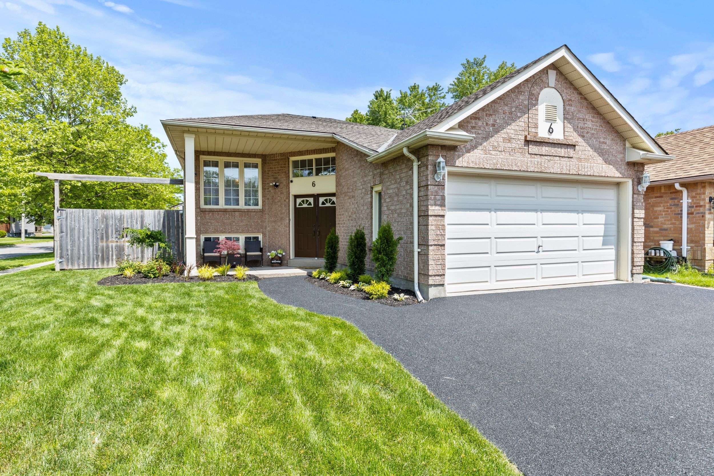 Welland, ON L3C 7G3,6 Madison CT E