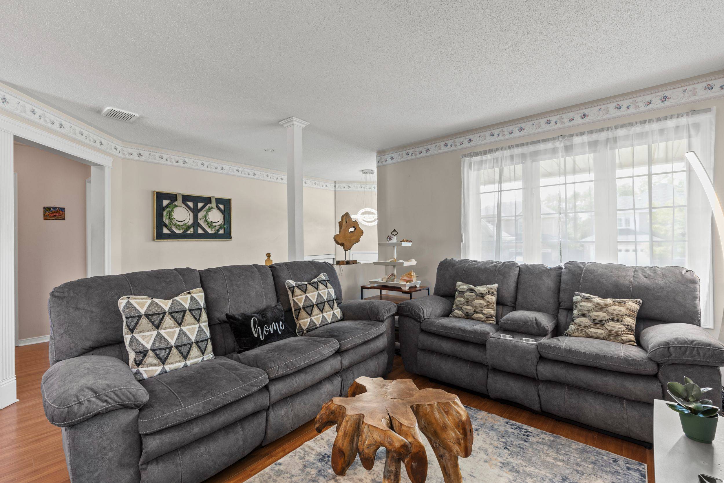 Welland, ON L3C 7G3,6 Madison CT E