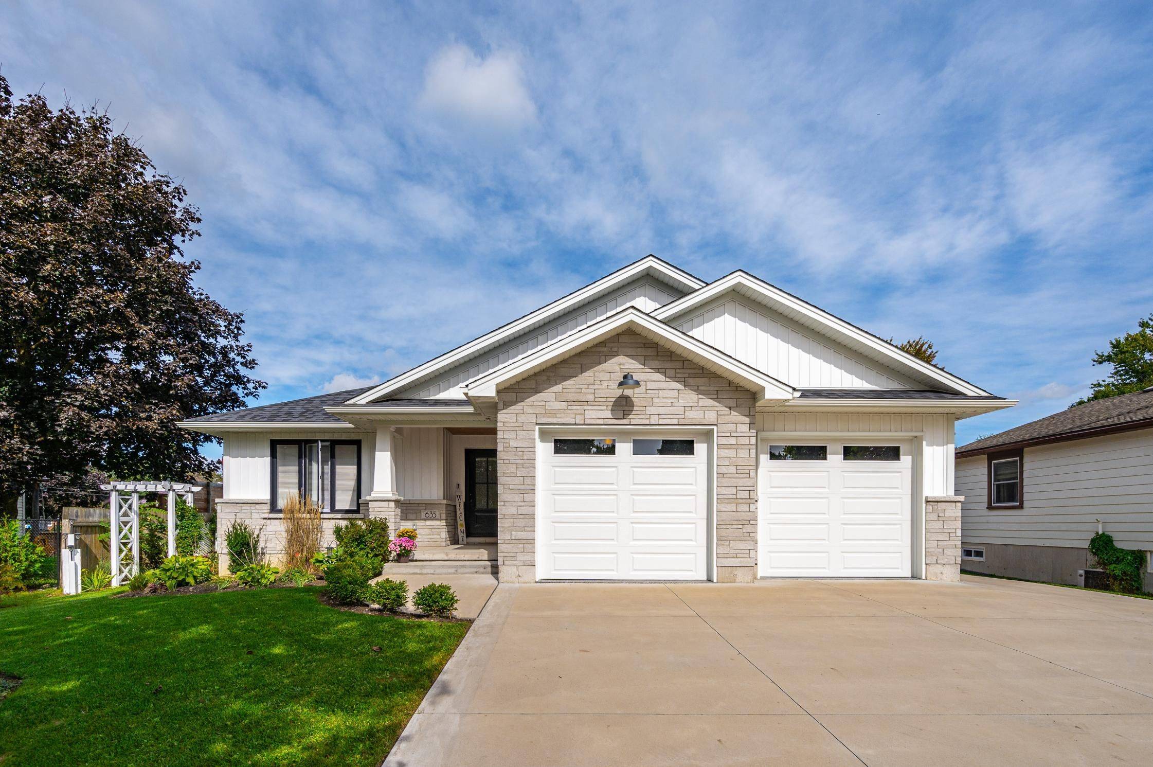 Minto, ON N0G 2P0,635 King ST