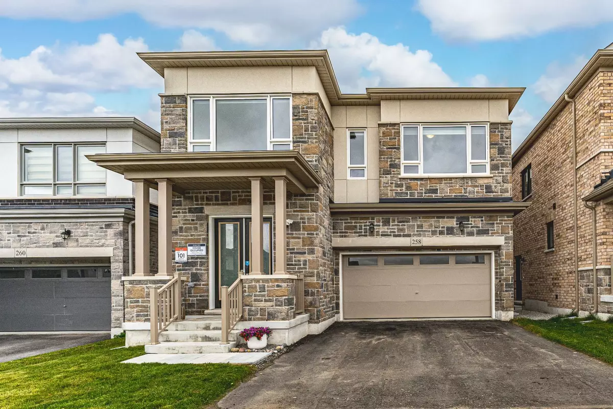 Barrie, ON L9J 0P4,258 Madelaine DR