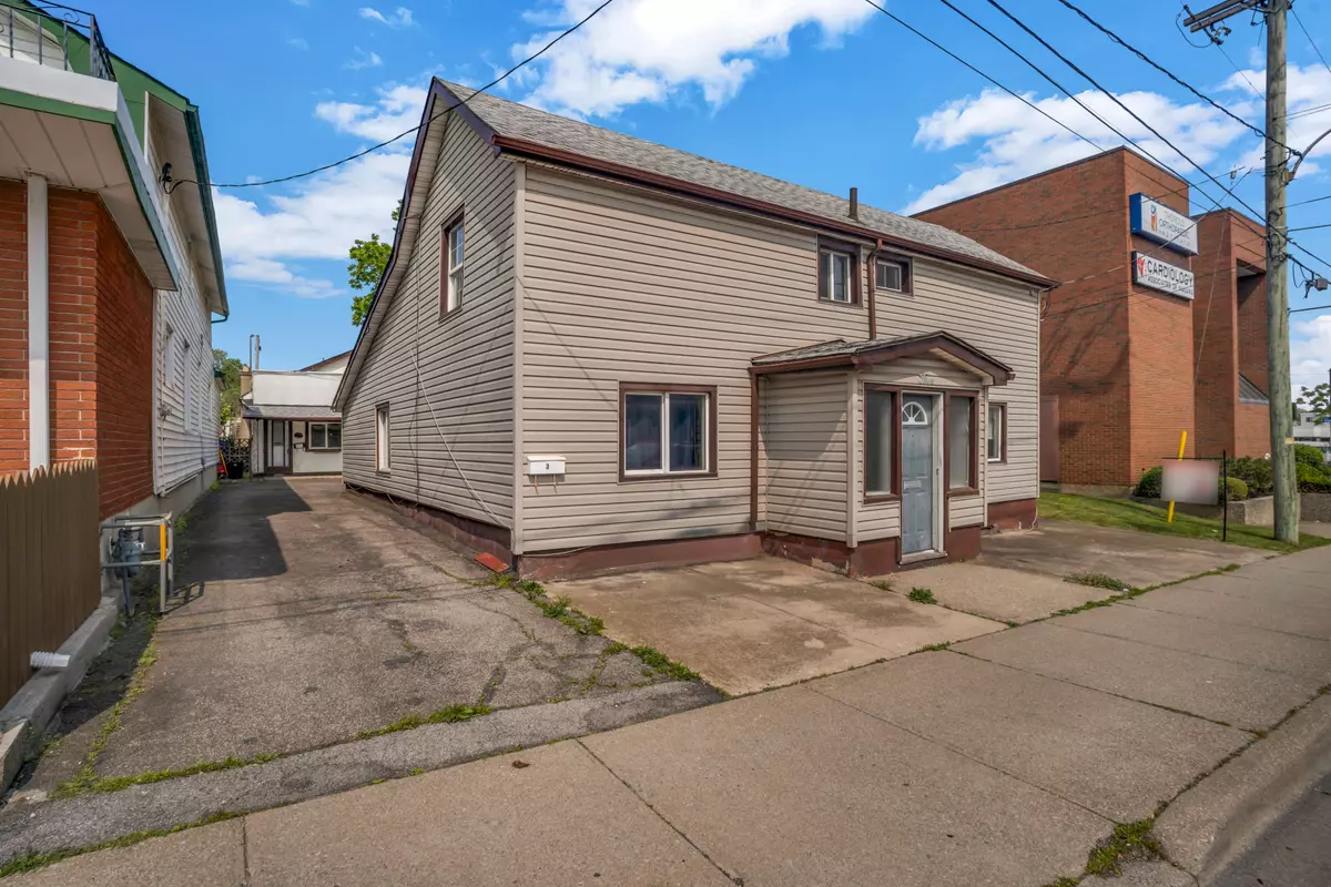 Thorold, ON L2V 3L1,5 Pine ST S
